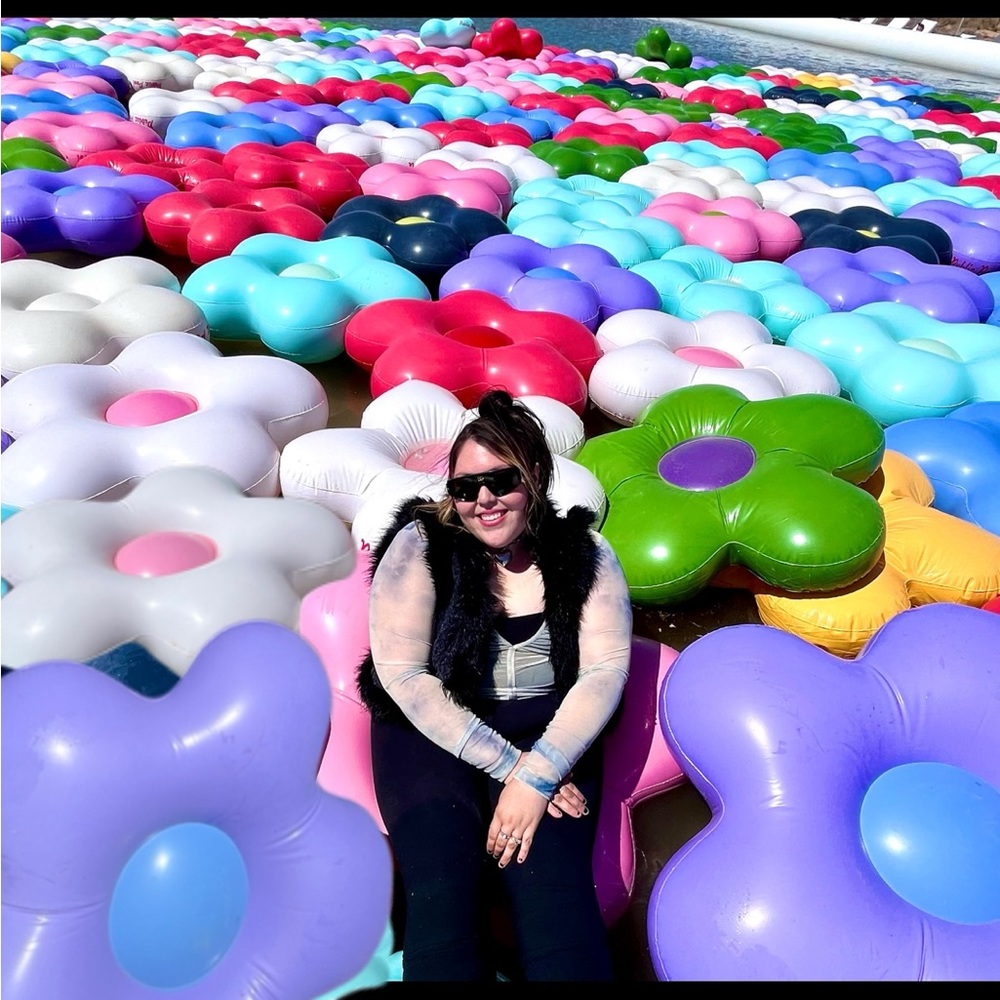 Meet your Posher, Rosa